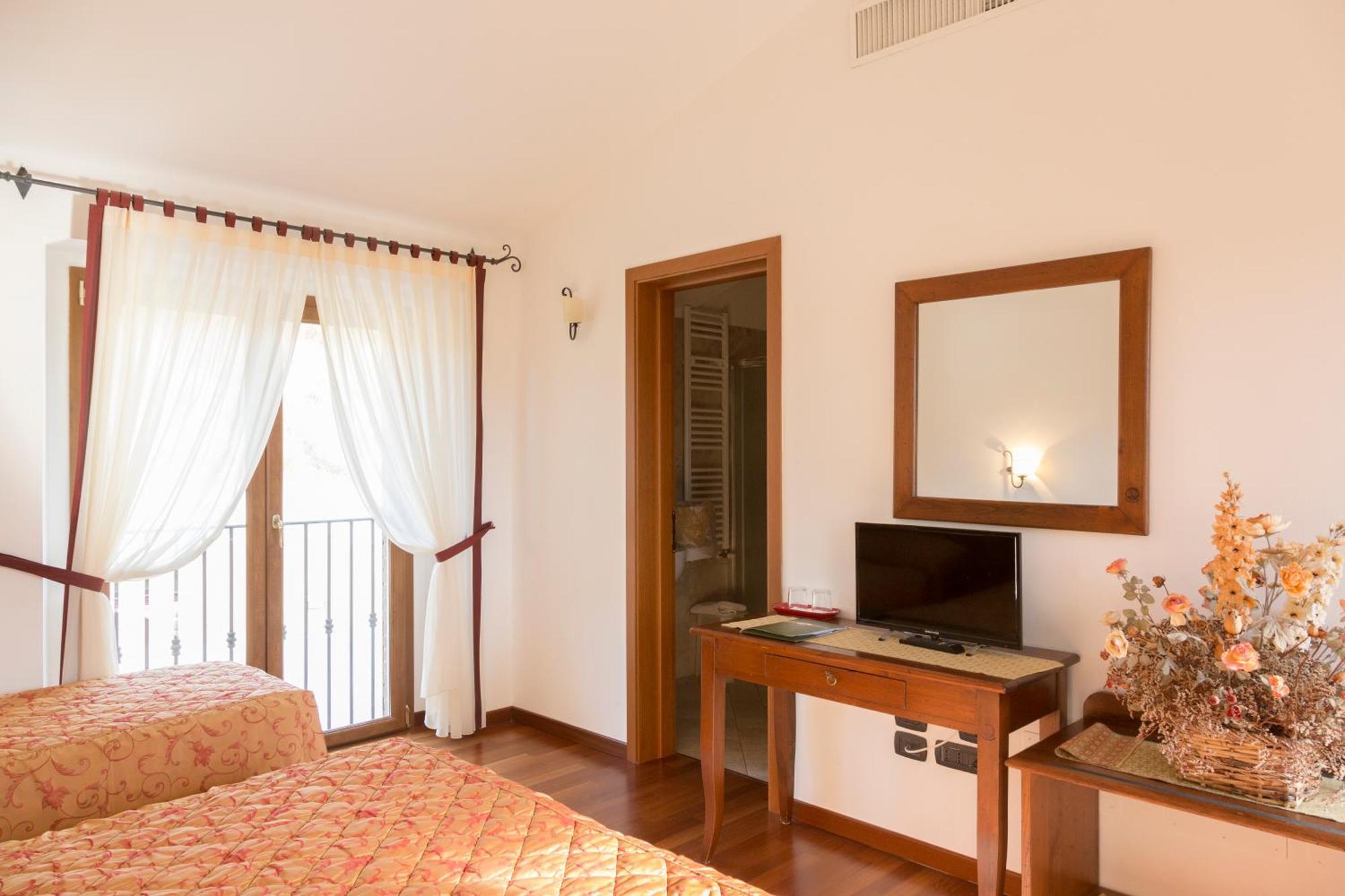 Colleverde Country House & Spa Urbino Luaran gambar