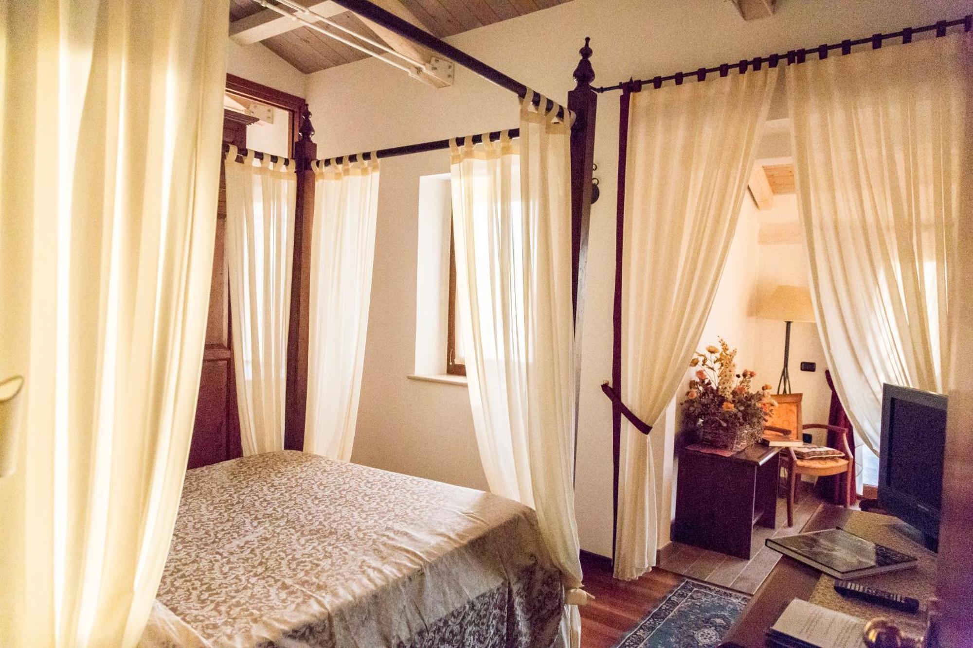 Colleverde Country House & Spa Urbino Luaran gambar