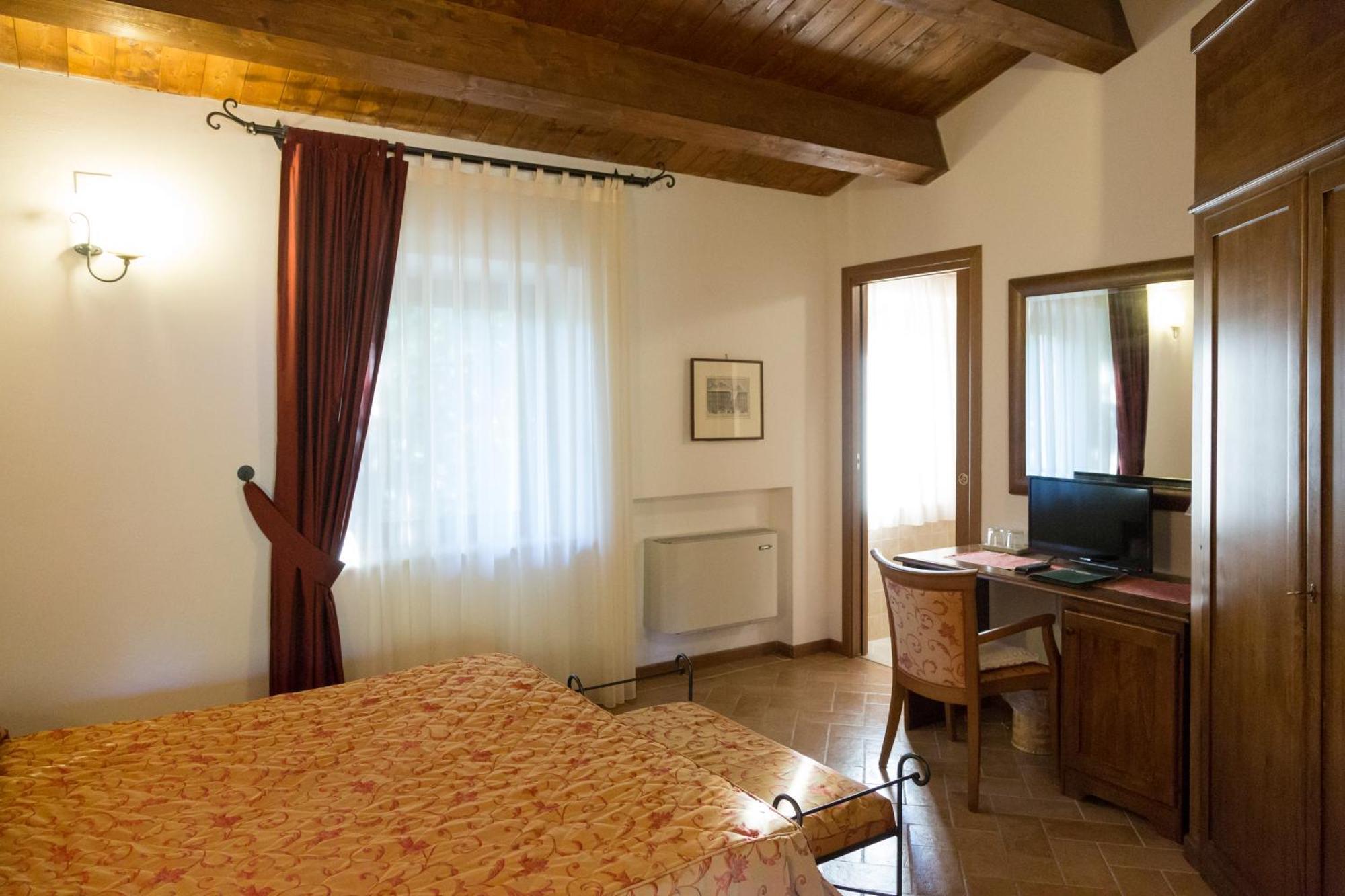 Colleverde Country House & Spa Urbino Luaran gambar