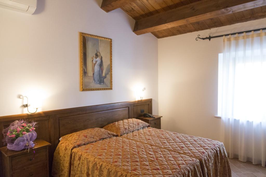 Colleverde Country House & Spa Urbino Luaran gambar